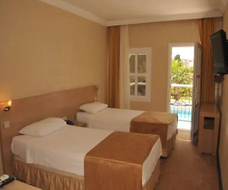 Club Arinna Hotel 3*