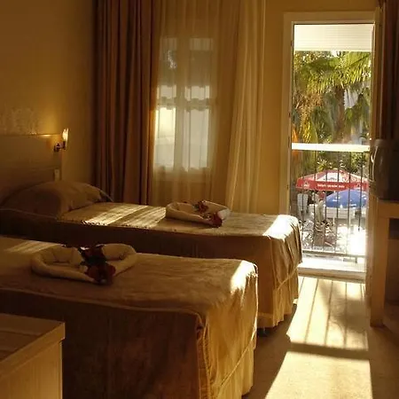 Club Arinna 3*