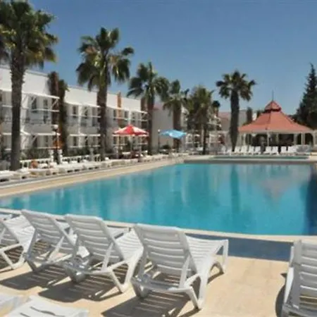 Hotel Club Arinna 3*